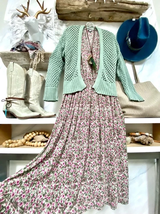 Prairie/farmhouse vibe maxi dress w shabby chic Country feel - Picture 12 of 12